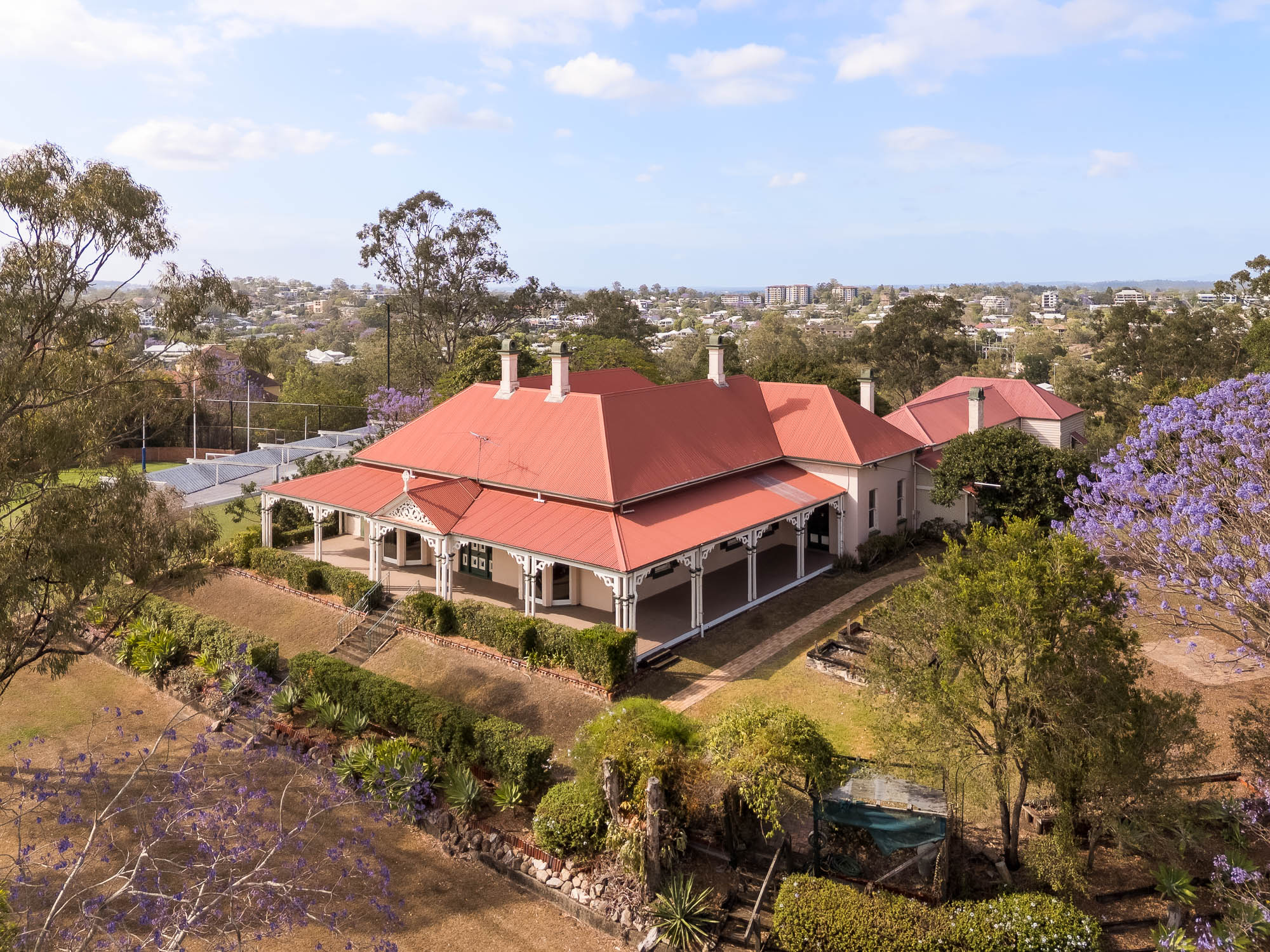 65 Grove Crescent photo 1